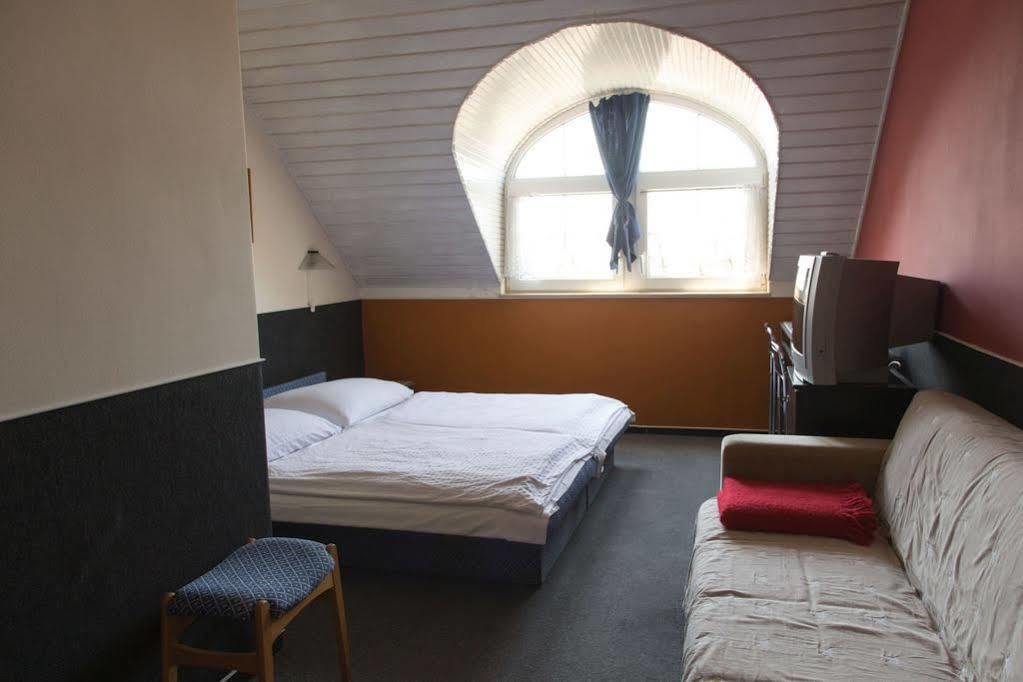 Berg Toboz Panzió Hotel Pécs Kültér fotó