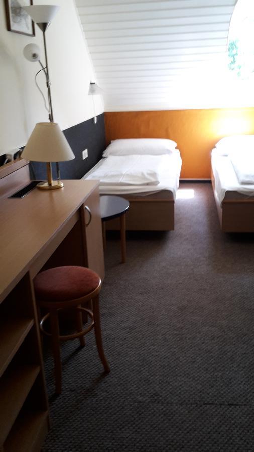 Berg Toboz Panzió Hotel Pécs Kültér fotó
